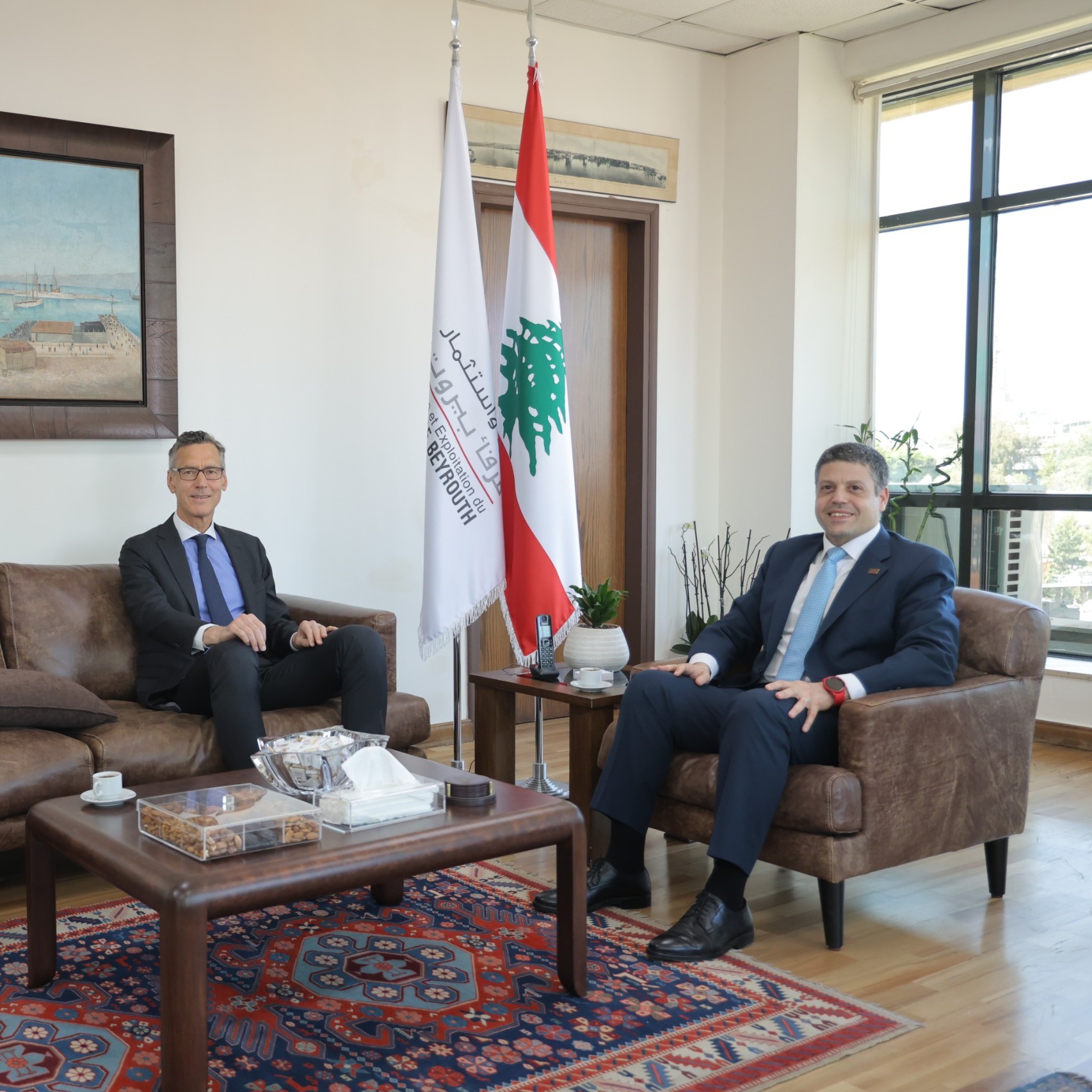 السفير الهولندي في مرفأ بيروت..  وتأكيد على دوره ركيزةً للاستقرار الاقتصادي في المنطقة