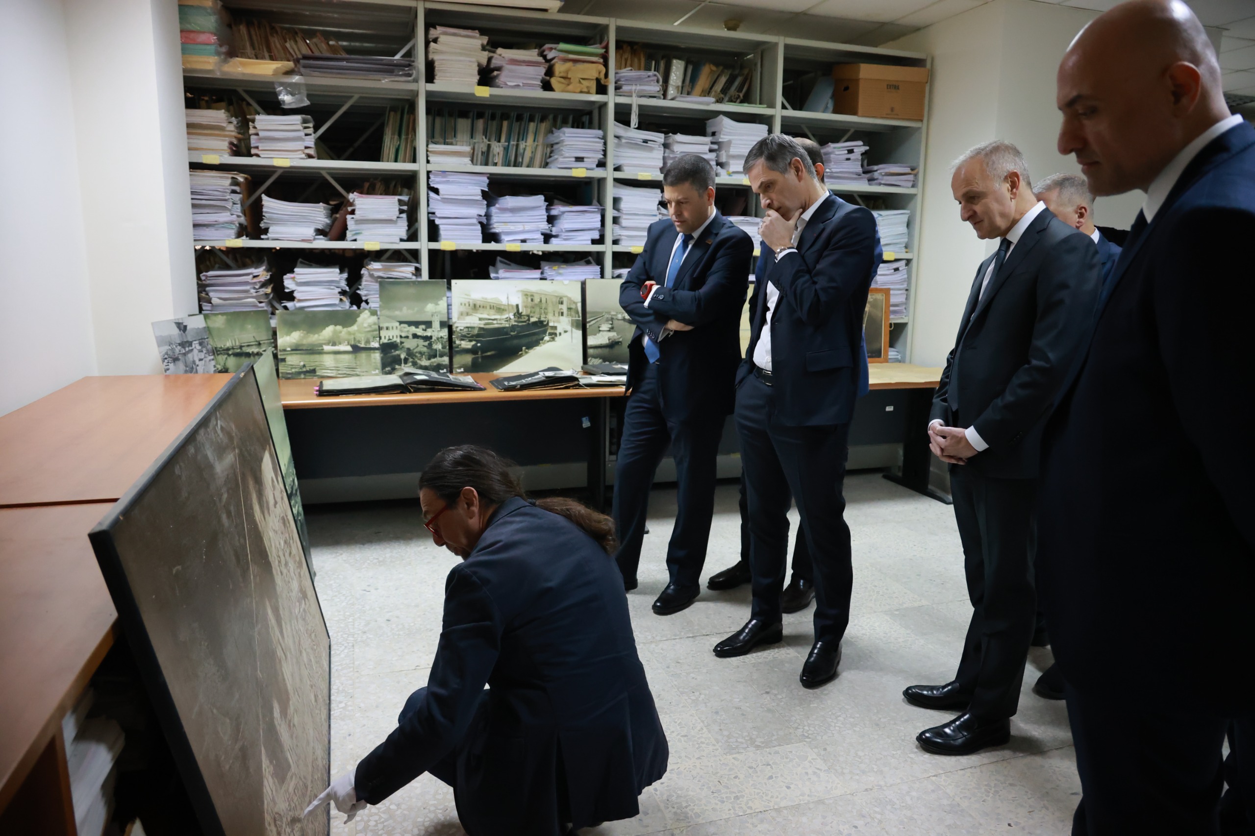 رودولف سعادة يطّلع على أوضاع مرفأ بيروت خلال زيارته مروان النفّي