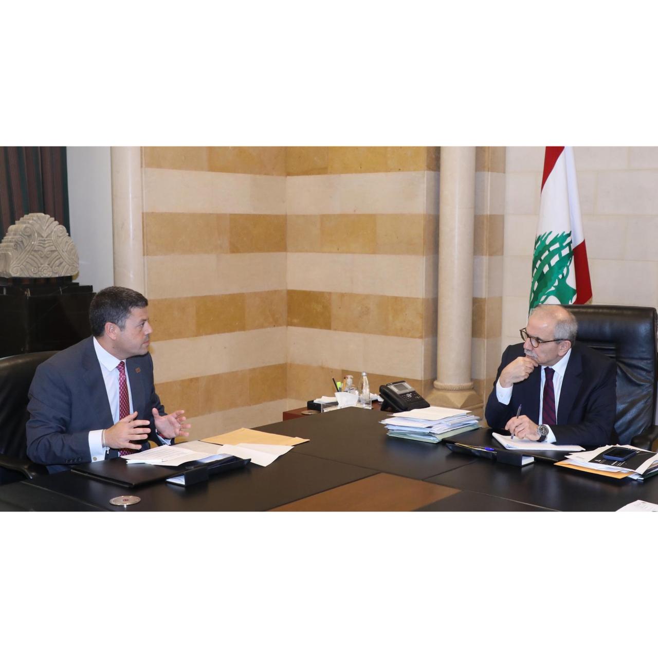 رئيس الحكومة استقبل مجلس إدارة مرفأ بيروت واكد وضع خارطة طريق لتطوير العمل بالمرفأ