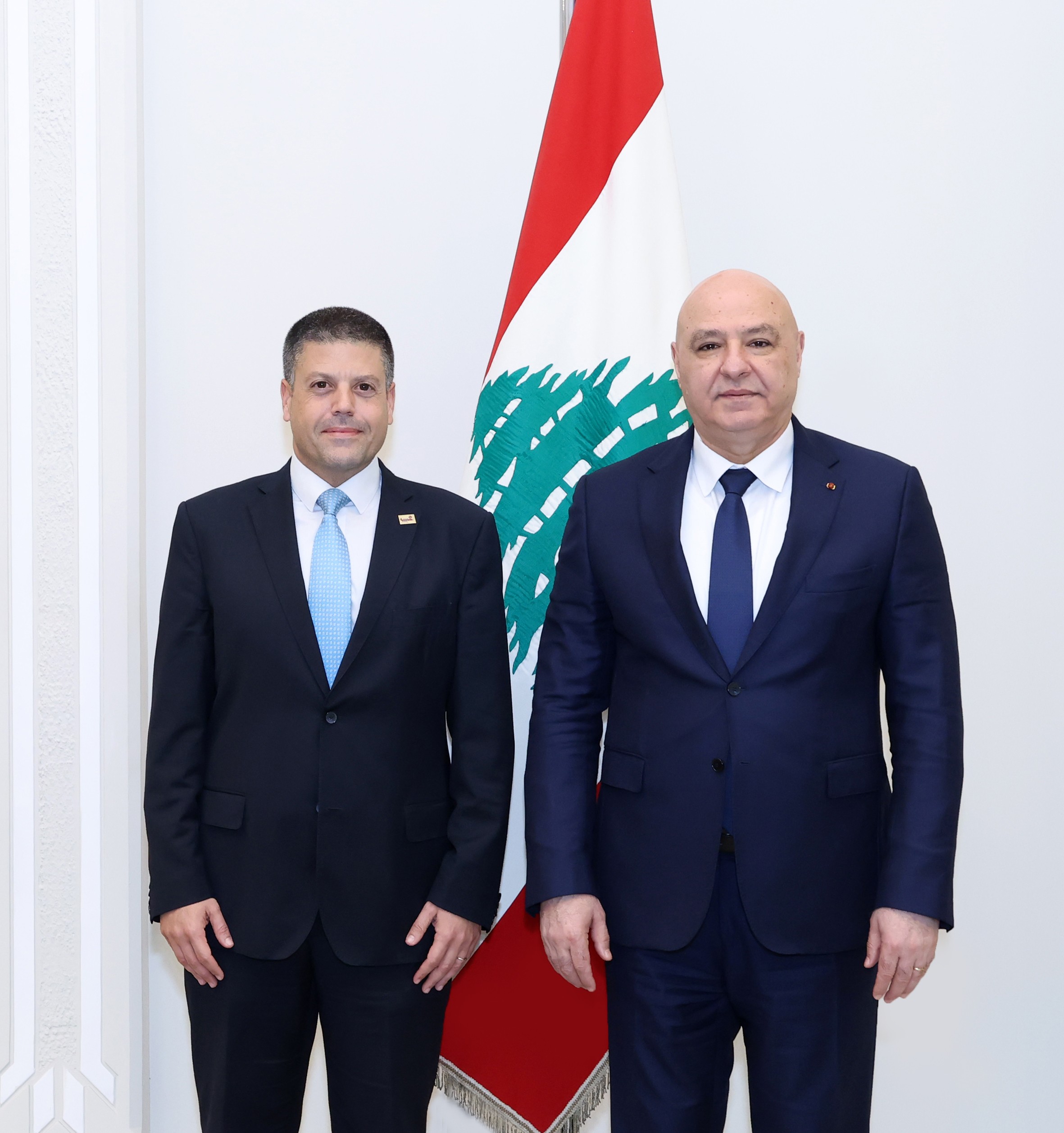 رئيس الجمهورية يستقبل مجلس إدارة مرفأ بيروت الجديد ويؤكد على أهمية استعادة دوره الحيوي